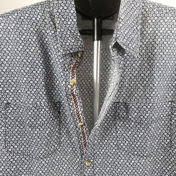 PD&C Men's XL Short Sleeve Button Down - Navy & White - Picture 7 of 7